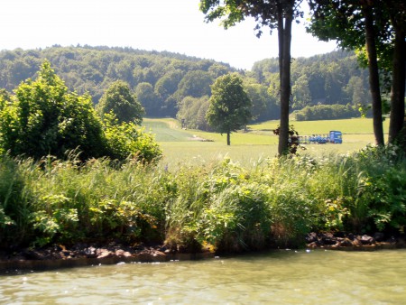 Varen tussen heuvels